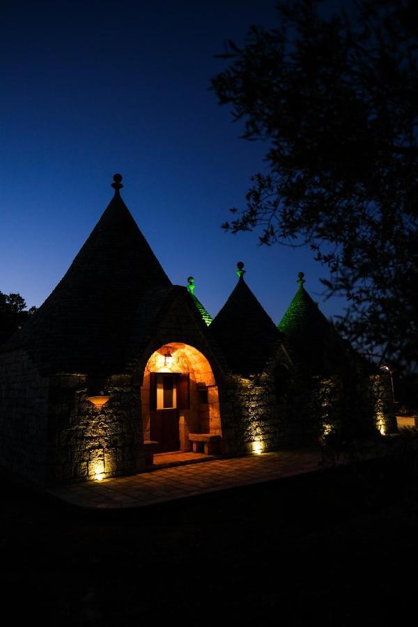 モノーポリ Trullo Elvira & Luigiヴィラ エクステリア 写真