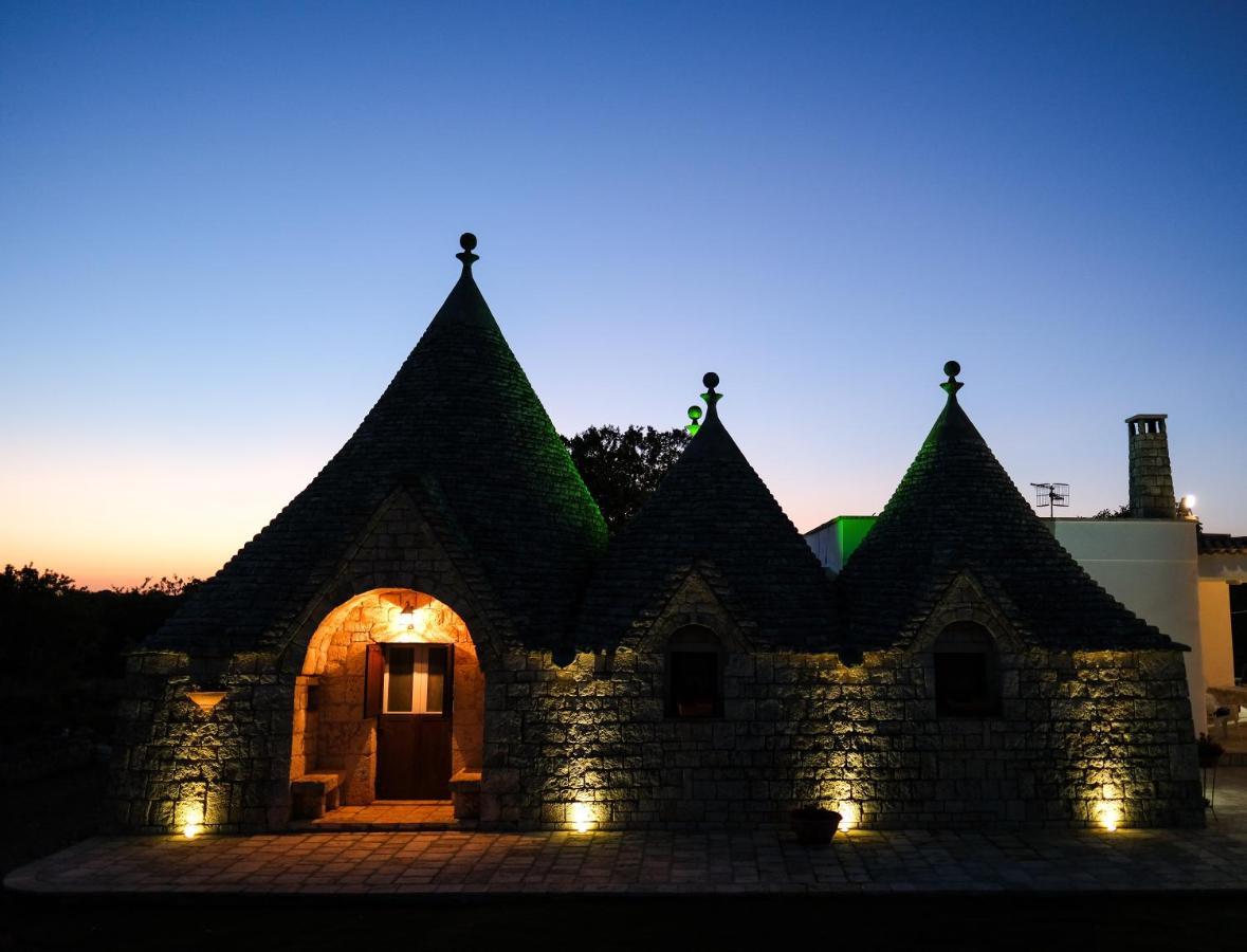 モノーポリ Trullo Elvira & Luigiヴィラ エクステリア 写真